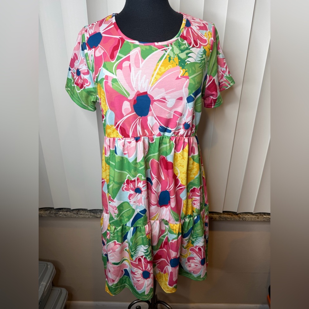 Top it Off Floral Multi Color Tiered Dress Summer Botanical Size Small NEW